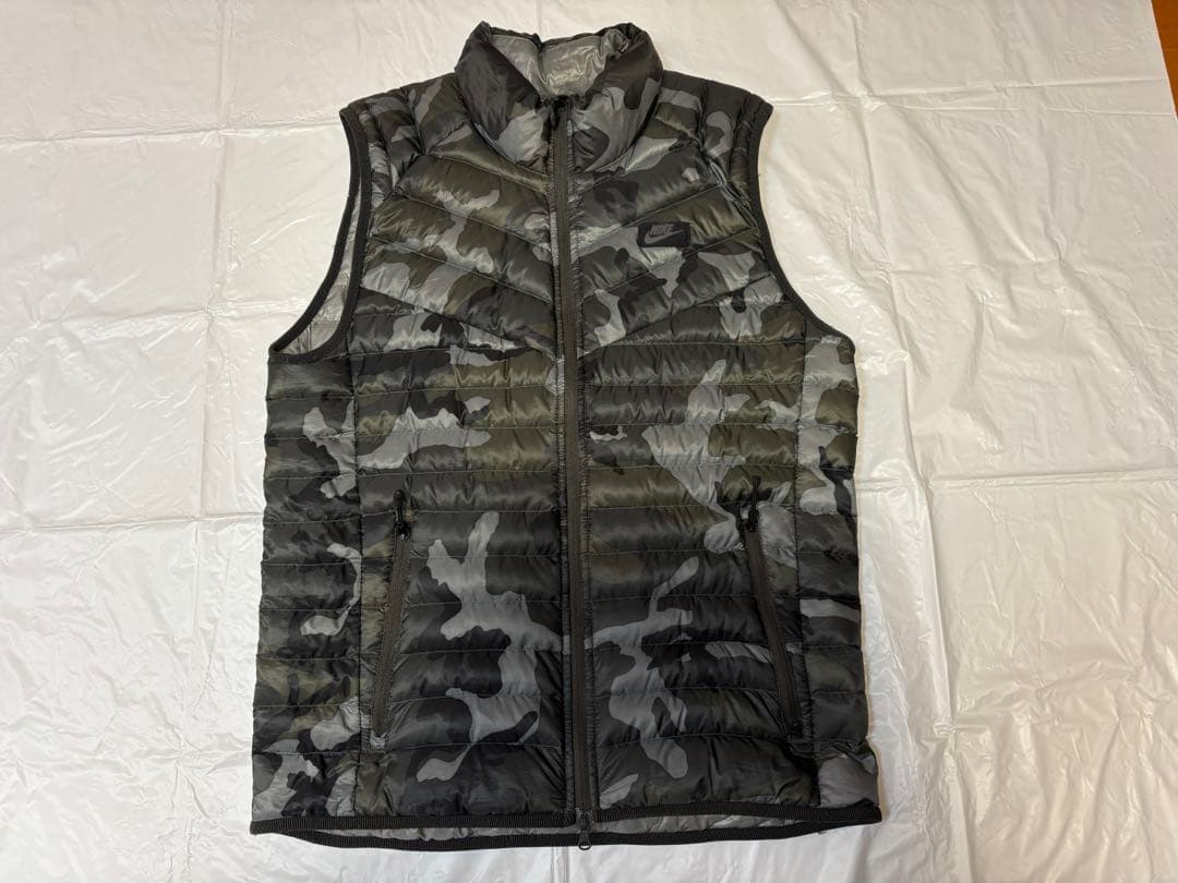 Nike カモフラージュ ダウンベスト - メルカリ