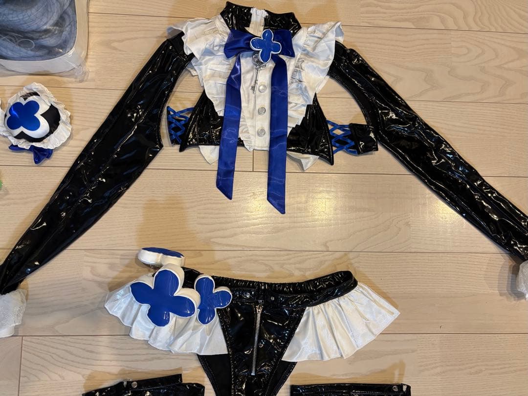 ニケ ヘンゼル Mサイズ ウィッグ付き コスプレ衣装 - メルカリ