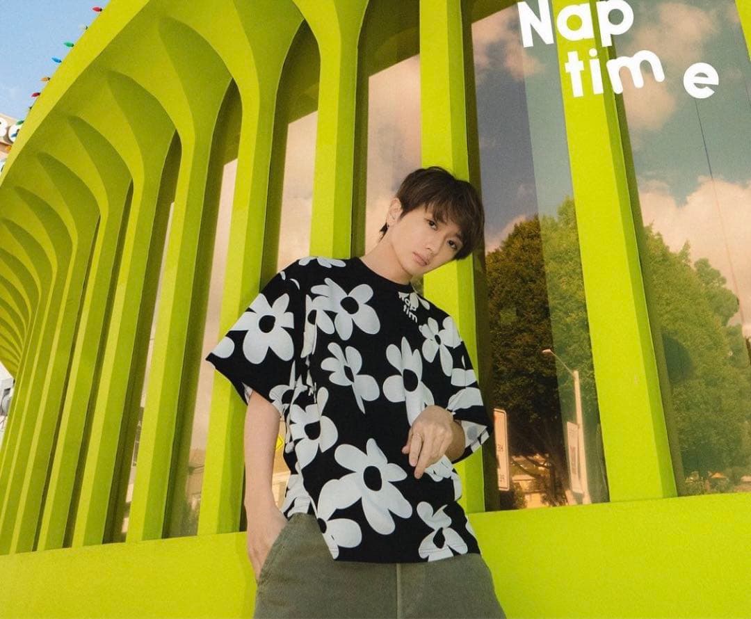 ナップタイム naptime. Nissy 西島隆弘 Tシャツ フラワー 総柄 - メルカリ
