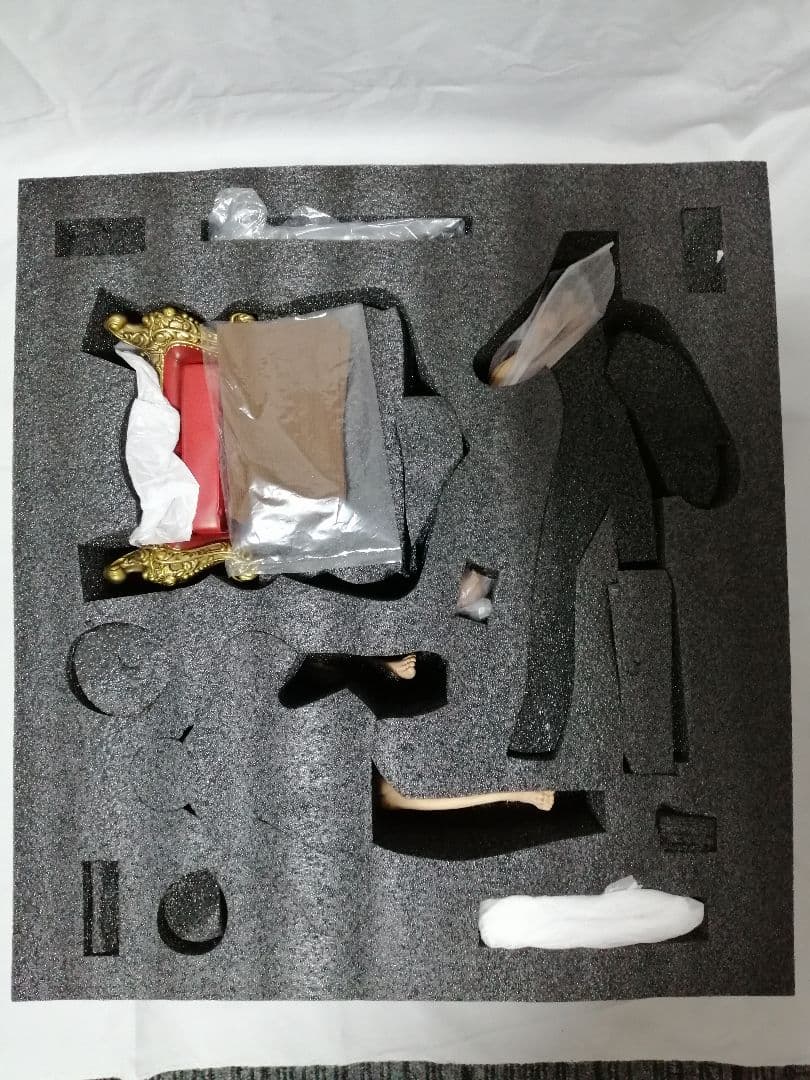 進撃の巨人 エレン&リヴァイ兵長 ガレージキット スタチュー