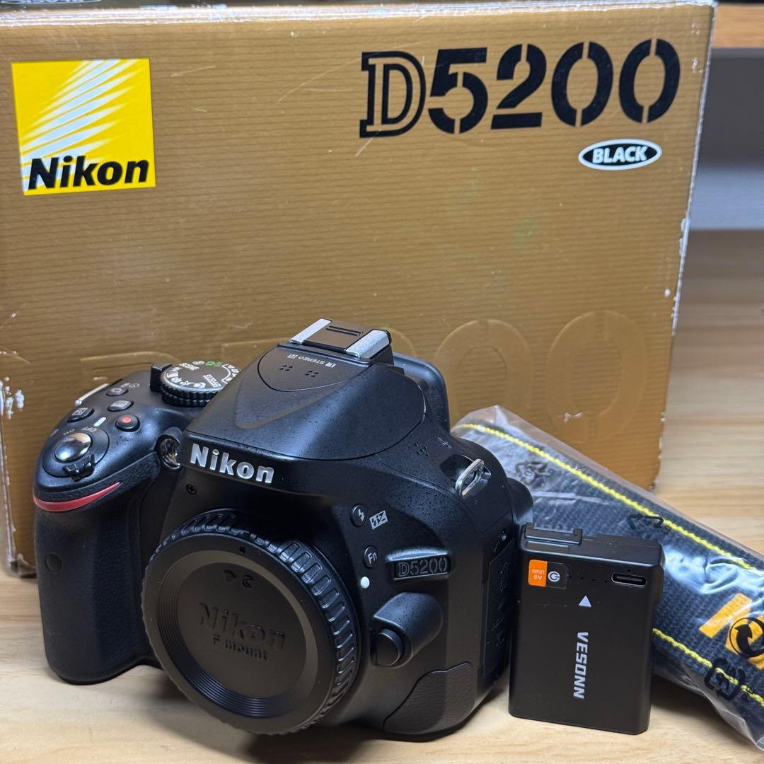 Nikon D5200 美品　箱入り　バッテリー付き　シャッター数2,600回 Amazon.com : Nikon D5200 24.1 MP CMOS Digital SLR with 18-55mm f