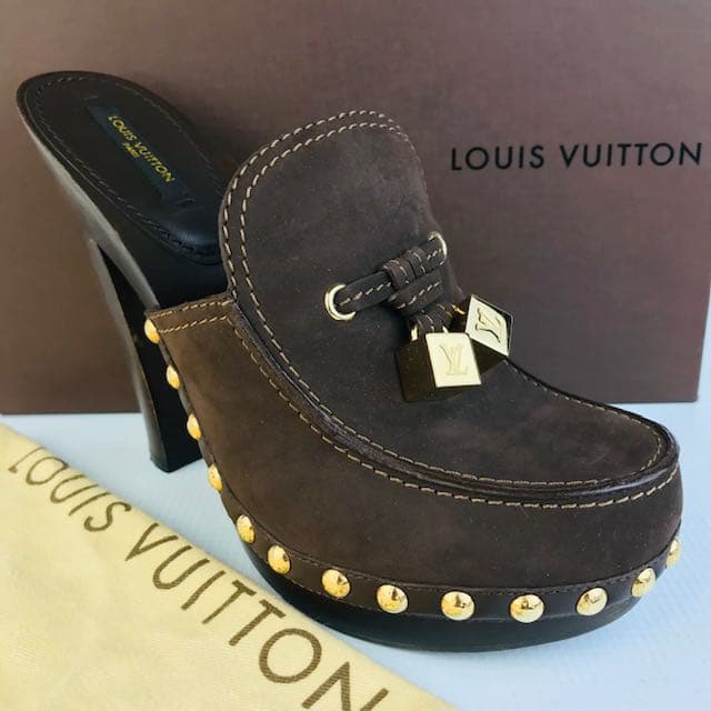 Louis Vuitton スタッズ付きサンダル
