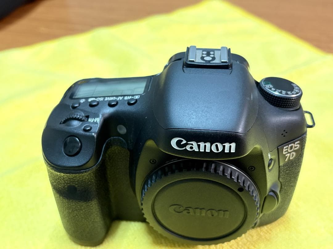 EOS 7D+EF-S18-85mm f3.5-5.6 IS USM+専用カバー