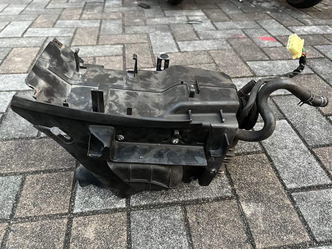 バイク　エアクリーナーボックス　レギュレーター　ホンダ　CB400SS CL400][CB400SS] エアフィルターの交換方法を解説