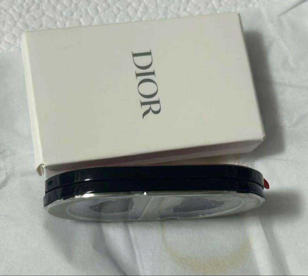 ディオール ミラー付きスマホスタンド ノベルティ - メルカリ