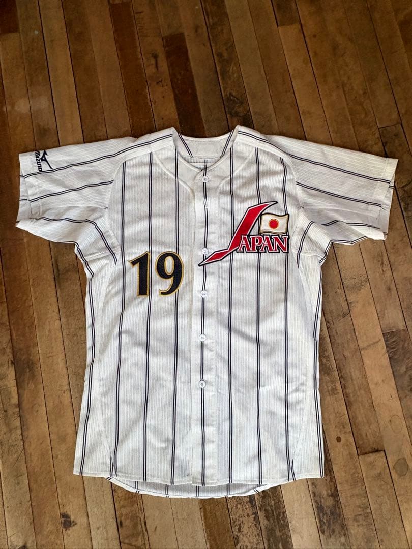 侍JAPAN 上原浩治選手 レプリカユニフォーム 直筆サイン入り 激レア 上原浩治選手 直筆サイン入り Tシャツ ユニホーム ホワイト