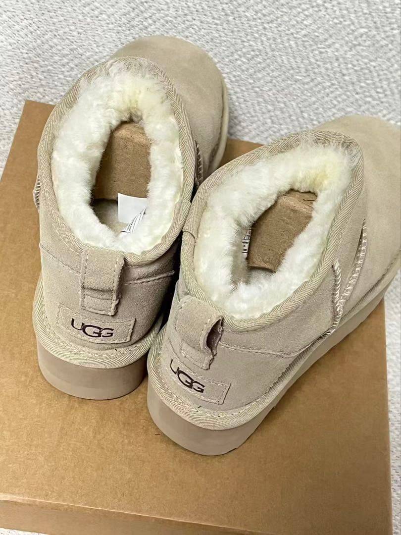 UGG クラシック ウルトラミニ プラットフォーム 厚底 ベージュ 23.5cm