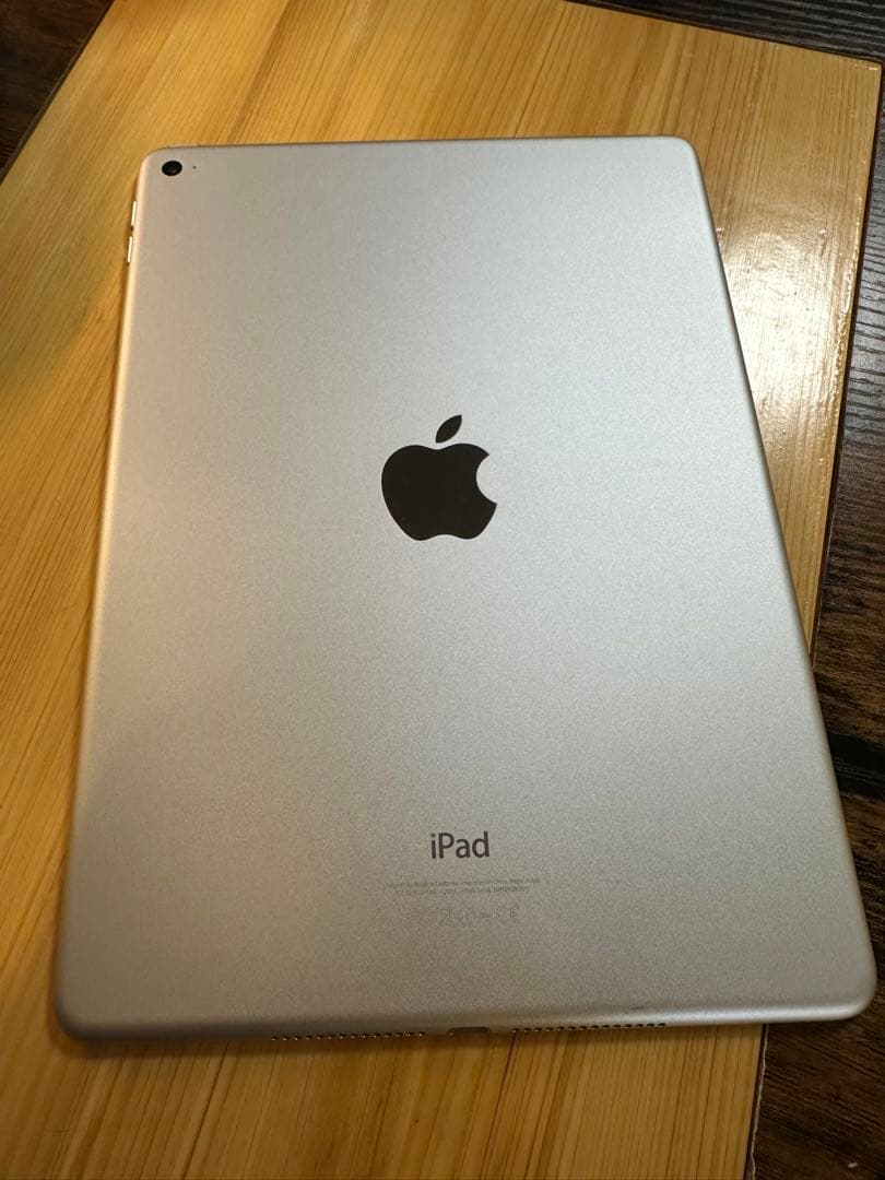 Apple iPad Air2 シルバー 本体 - メルカリ