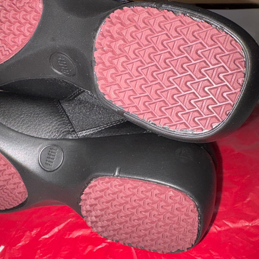 《お値引きしました》 新品！fitfit サイドゴアブーツ　24.5cm