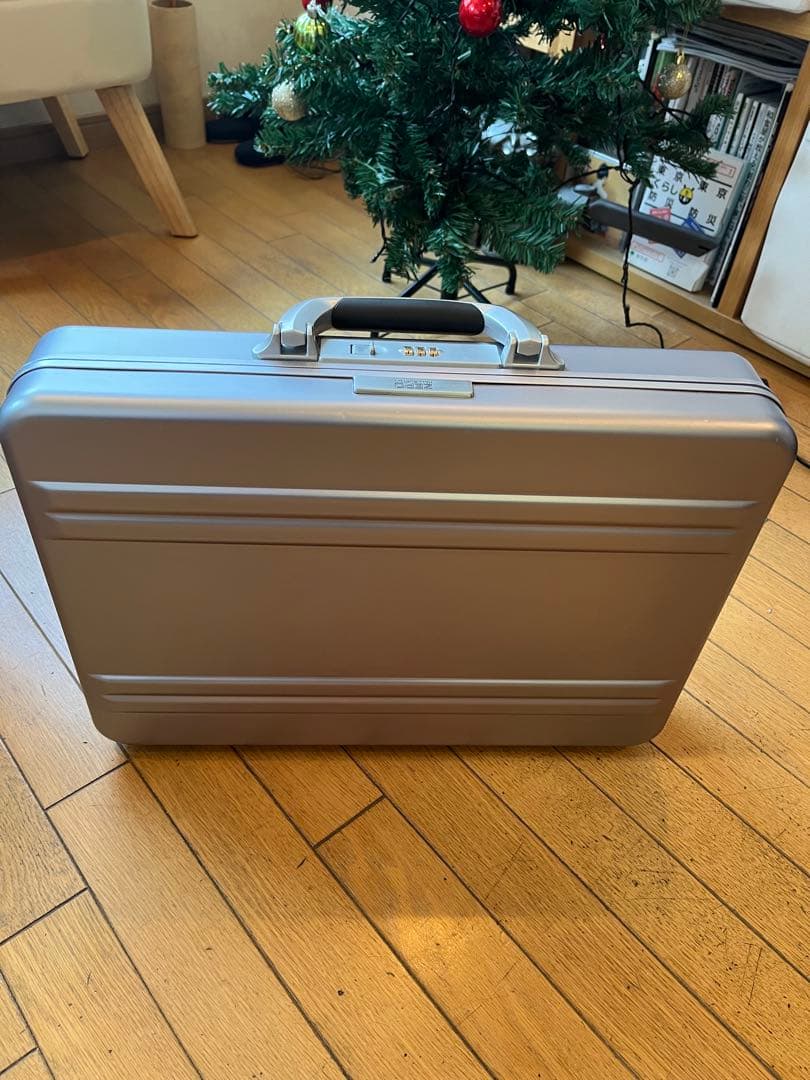 【ZERO HALLIBURTON】アタッシュケース　ブルーシルバー 楽天市場】【楠本質店/元住吉】ZERO HALLIBURTON/ゼロハリバートン