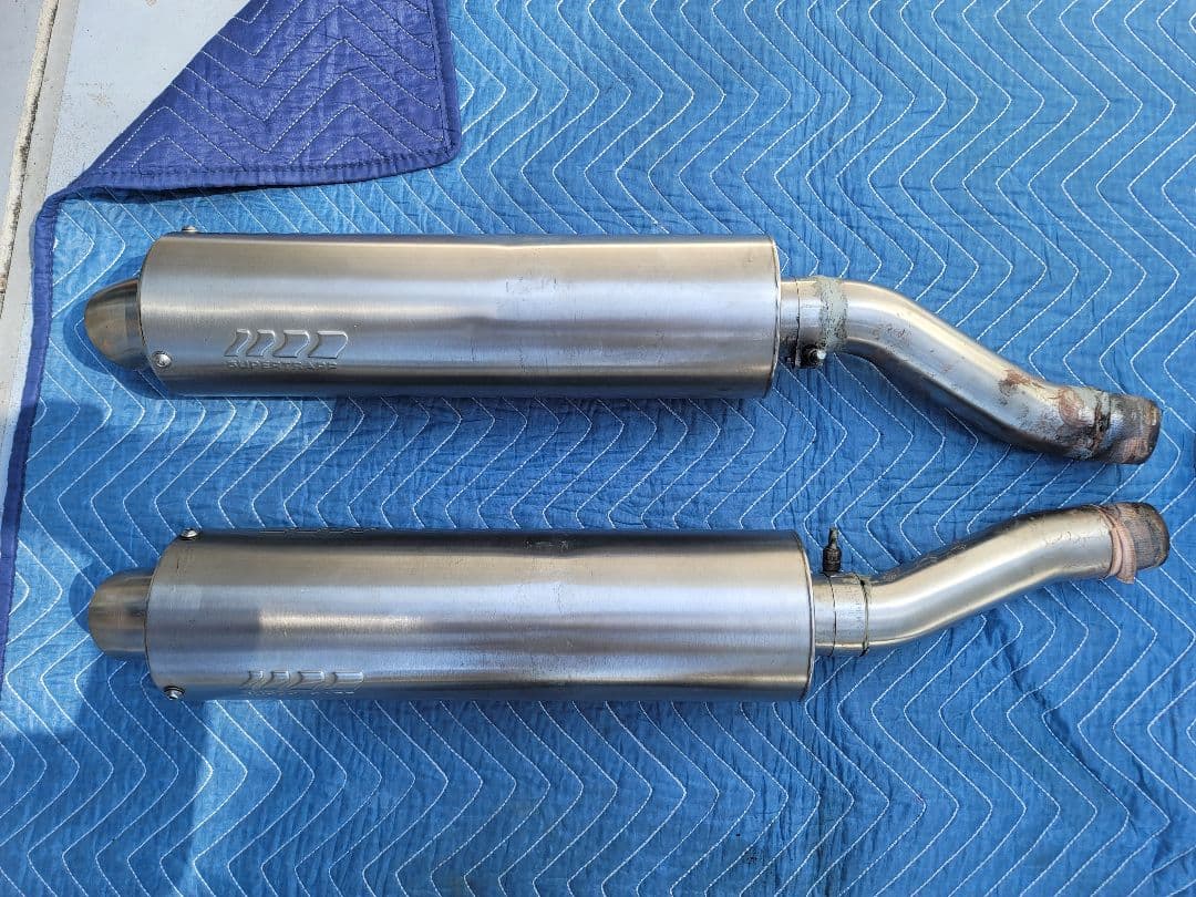 ZZR400？スーパートラップスリップオンマフラー サイレンサー - メルカリ