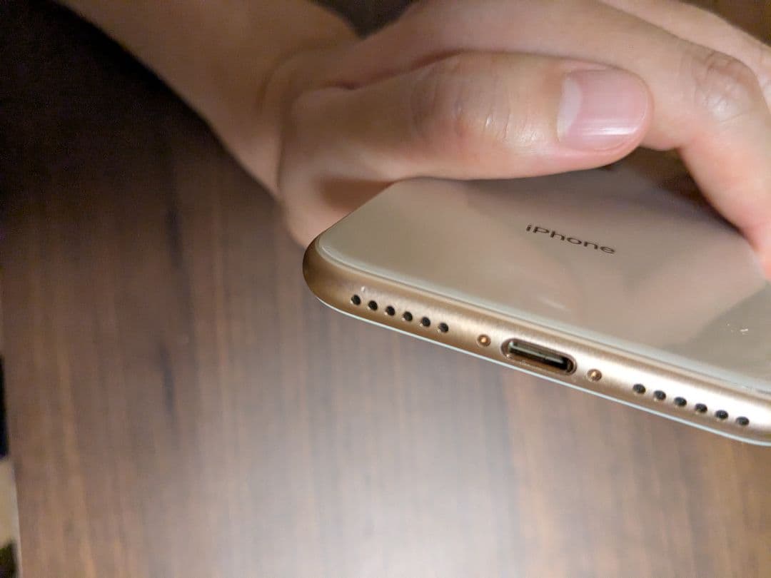 美品】Apple iPhone8 64GB ピンクゴールド 本体