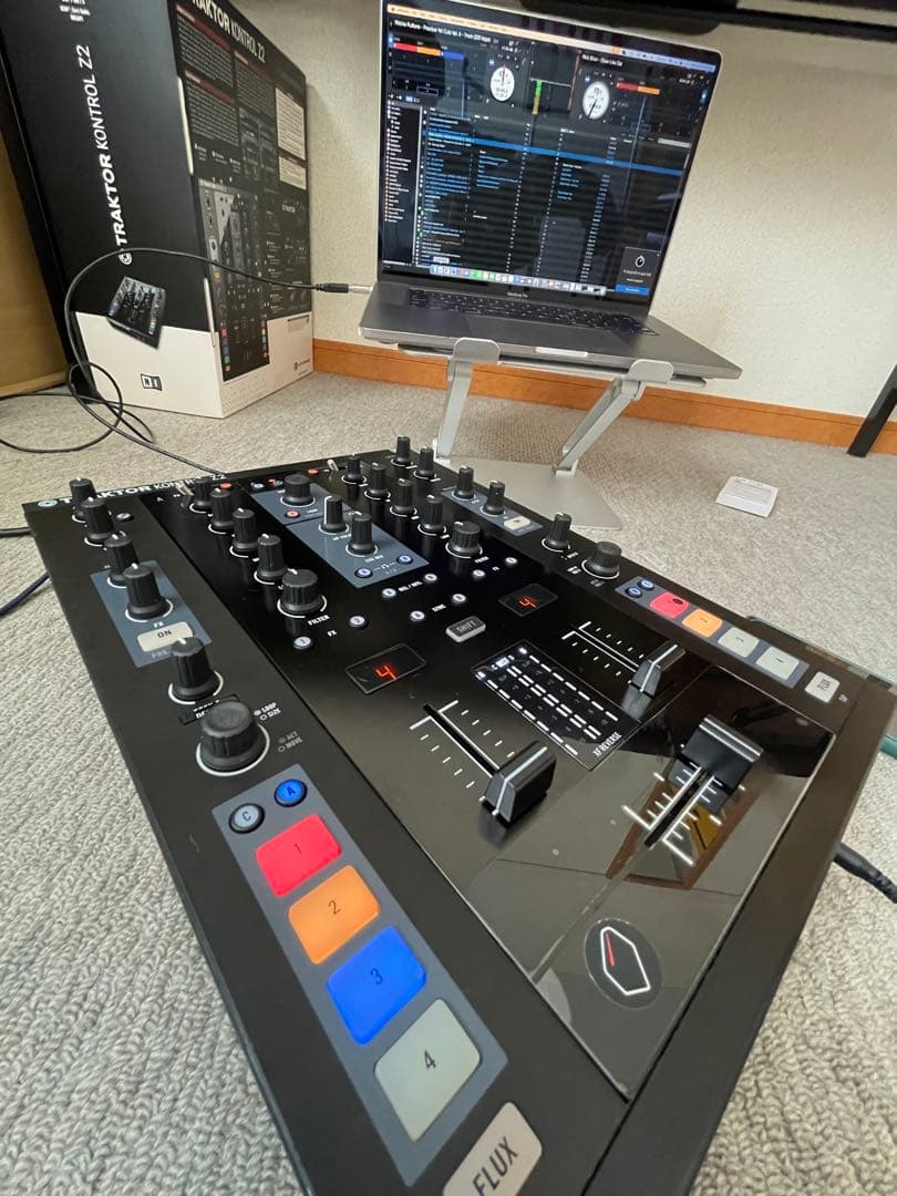 Traktor kontrol z2 DJ ミキサー レビュー：TraktorのKONTROL Z2ミキサー