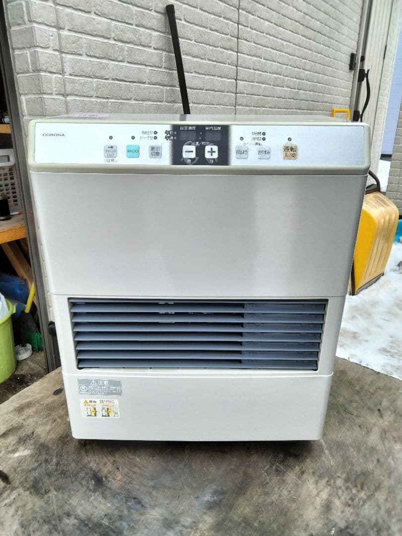 札幌発コロナFF温風石油ストーブ！品番「FF‐4213GS」2013年式中古品⑯