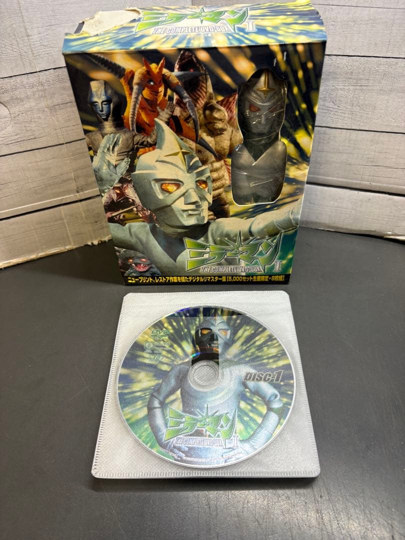 ミラーマン　フィギュア・DVD