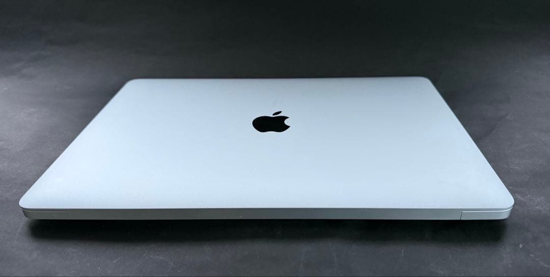 保証付！MacBook Air M1 2020/13.3/256GB/8GB