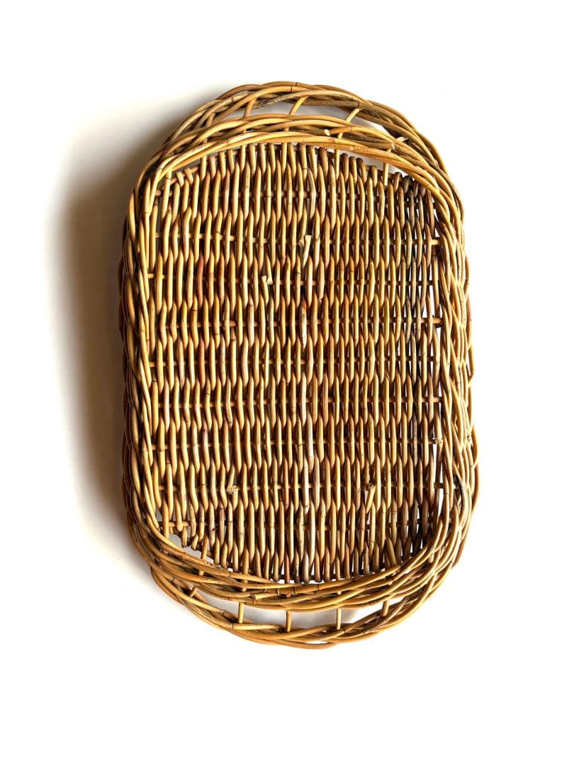 蚤の市購入】ラタンの大きなトレイ 暮らしの道具 カゴアミドリ 古道具