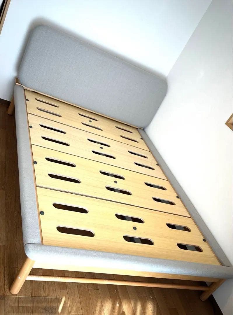 コアラファブリックベッドフレーム ダブル【引き渡し都内】 新色も登場、寝室をプレミアムな空間に。「New ファブリックベッド