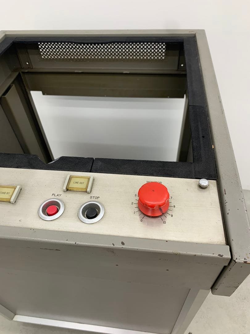 スペースエイジ ターンテーブル レコードプレイヤー 台 店舗什器