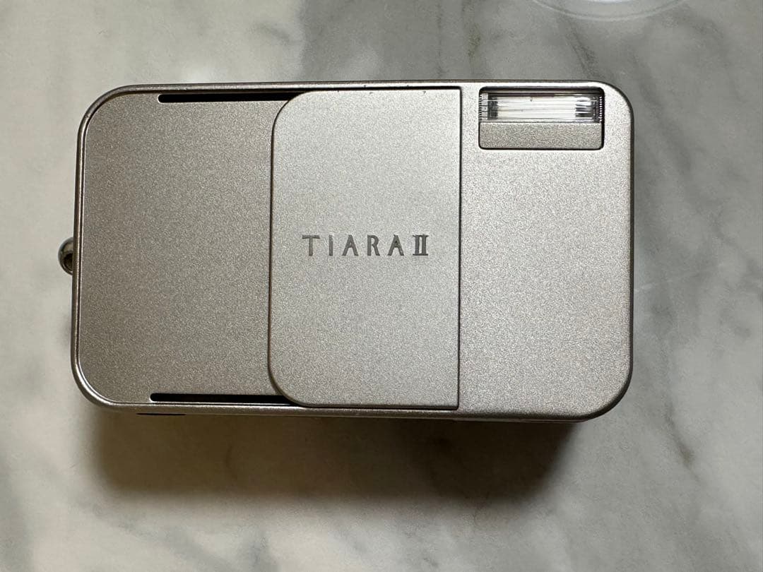 【ジャンク】FUJIFILM tiara Ⅱ フィルムカメラ コンパクトでオシャレなフィルムカメラ「FUJIFILM TIARA Ⅱ」【作例付き】