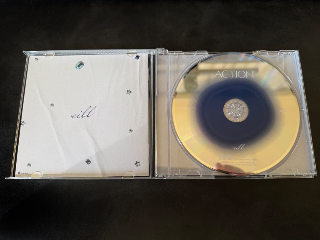 eill 『ACTION』通常盤 本人直筆サイン入り - メルカリ