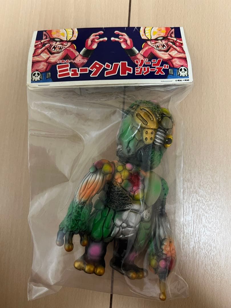 リアルヘッド　ミュータントカオス　白乳系クリア×多彩色Ver リアルヘッド ミュータントカオス 白乳系クリア×多彩色Verリアルヘッド