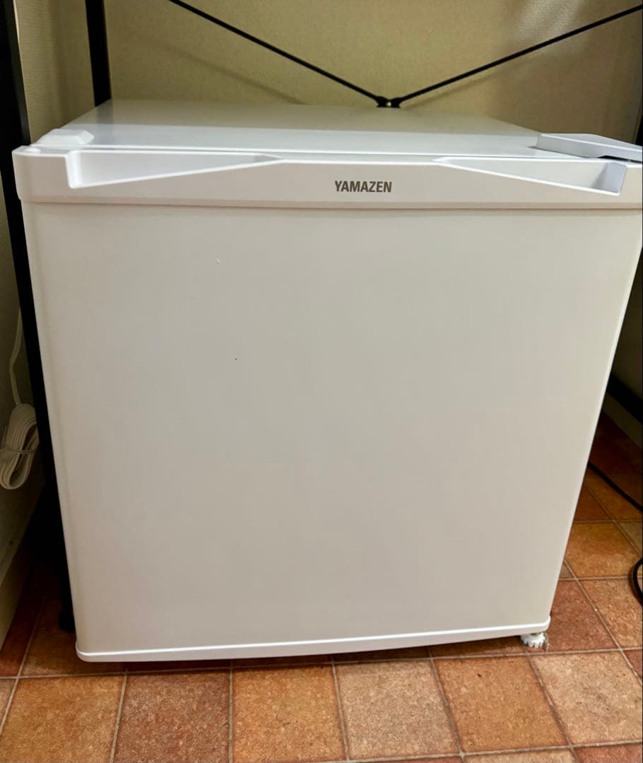 山善YAMAZEN 31L 小型冷凍庫 コンパクト セカンド 一人暮らしホワイト 商品情報_冷凍庫 31L | 山善の商品情報サイト | YAMAZEN BOOK