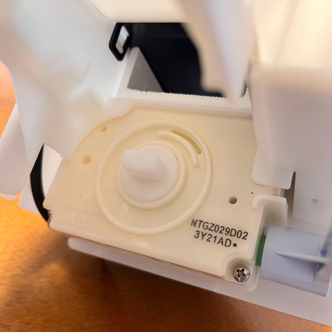 三菱 冷蔵庫 M20CV5350 冷蔵庫 MR-WZ55J付属 自動製氷機 - メルカリ