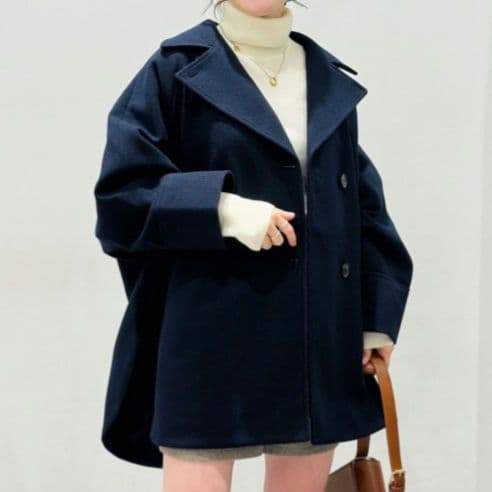 GU』コージーメルトンケープコート - メルカリ