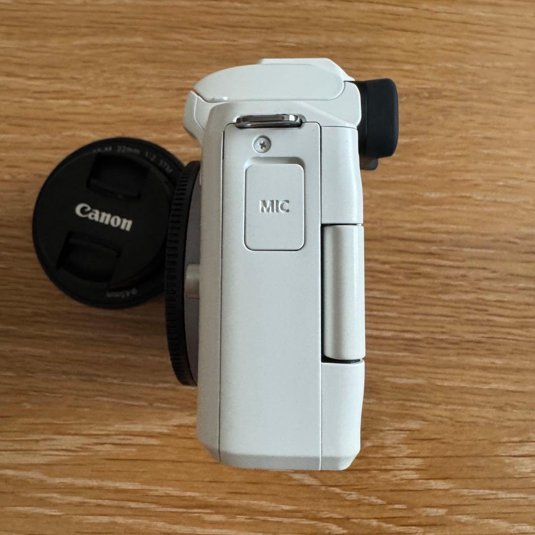 山*田様 《最終値下げ》 Canon EOS kiss M2 ホワイト レンズ2