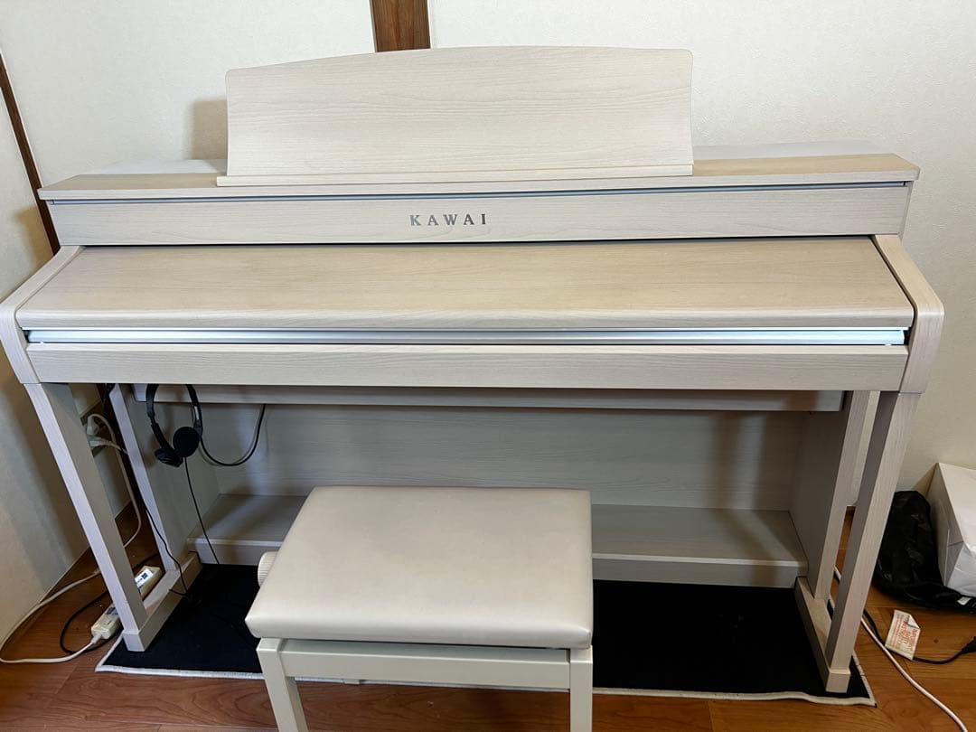 KAWAI ホワイト電子ピアノ 椅子 イヤホン付き CA79