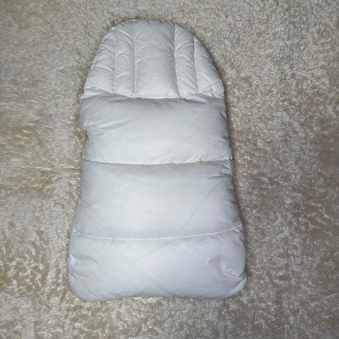 美品】モンクレール おくるみ ダウン ベビー ネイビー 防寒 - メルカリ