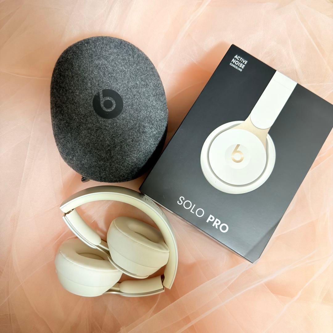 Beats SOLO PRO ワイヤレスヘッドホン ホワイト - メルカリ