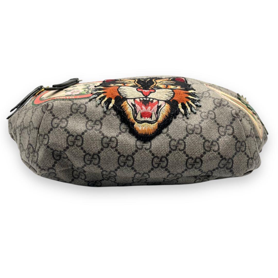 美品□グッチ アングリーキャット GGキャンバス PVC ボディバッグの