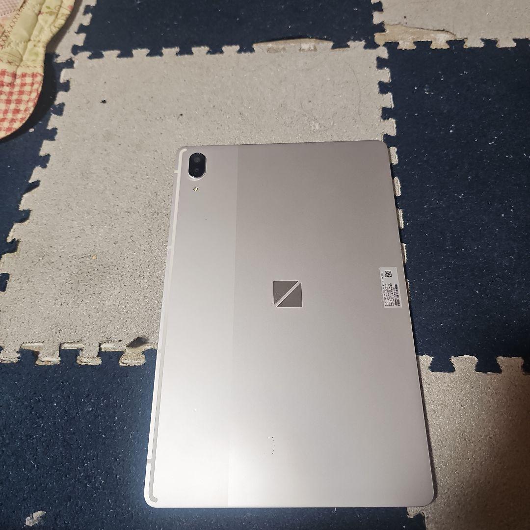 Liveタブ中古Android本体 シルバー スタイラスペン付き - メルカリ