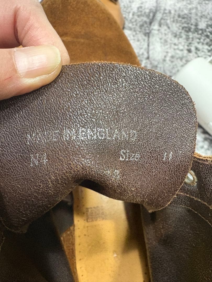 ドクターマーチン イングランド 8ホール ブーツ スウェード ブラウン