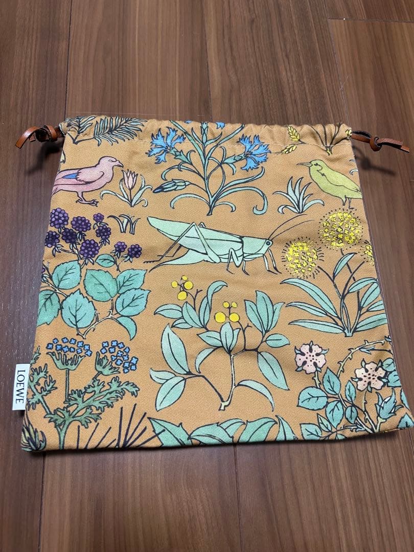 LOEWE ロエベ　巾着 LOEWE ロエベ 巾着ショルダーバッグ アナグラム ナッパレザー ブラック