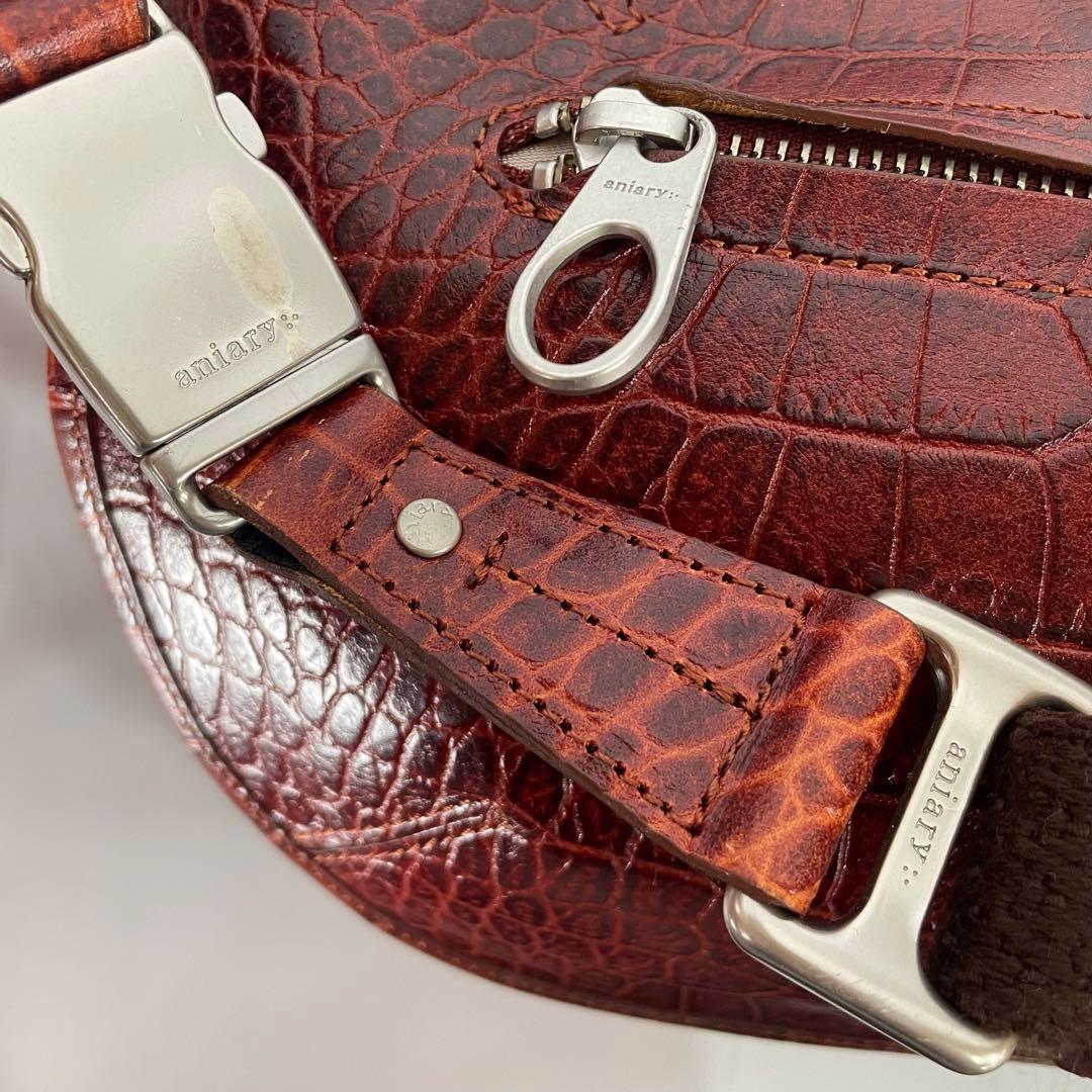 アニアリ フラップ式 アイディアルコンピレーションレザー 牛革 ボディ