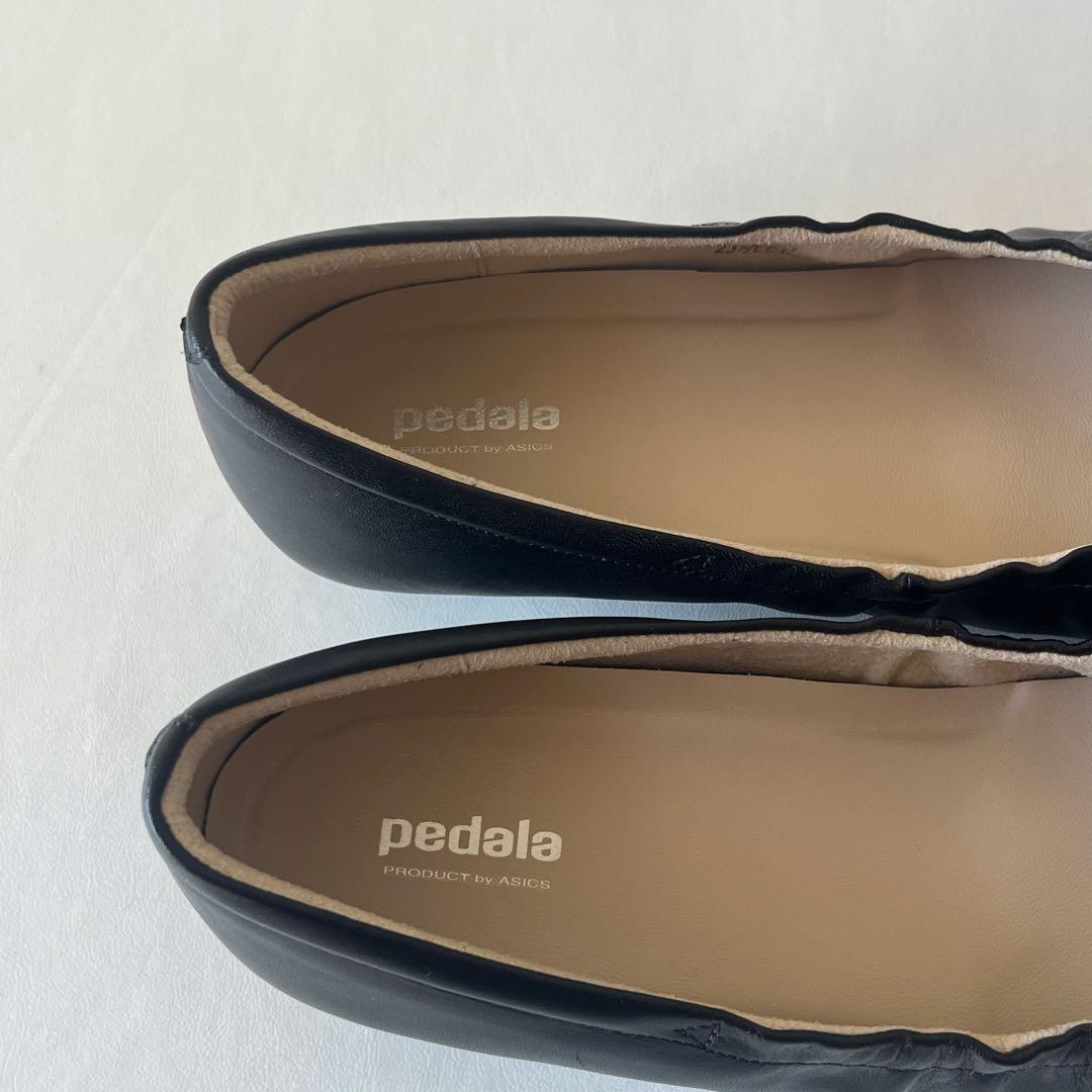 【新品】pedala アシックス　フラットシューズ リボン　黒　23.5cm