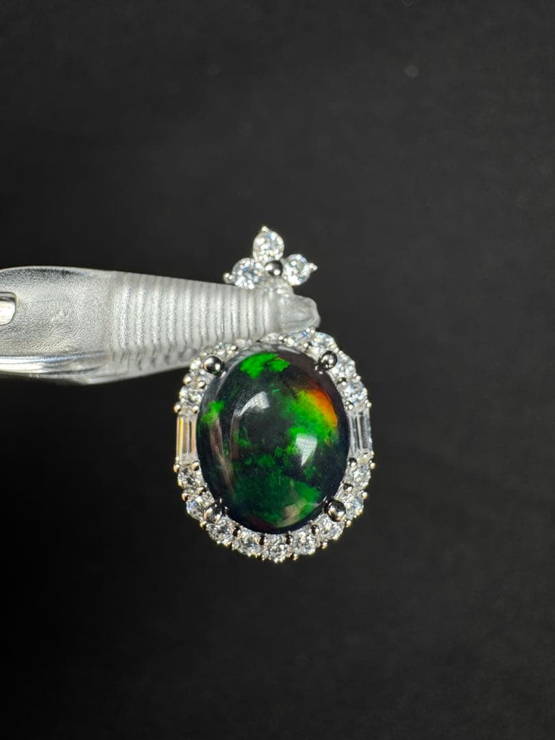 新作 天然石高品質ブラックオパール 2.57ct 遊色綺麗 ペンダント