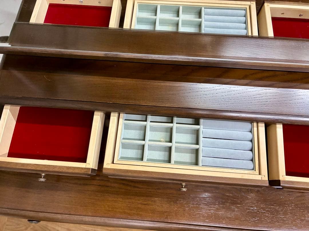 みくり☆管365☆カリモク☆最高峰ドマーニ☆クィーンズライフ☆ドレッサー