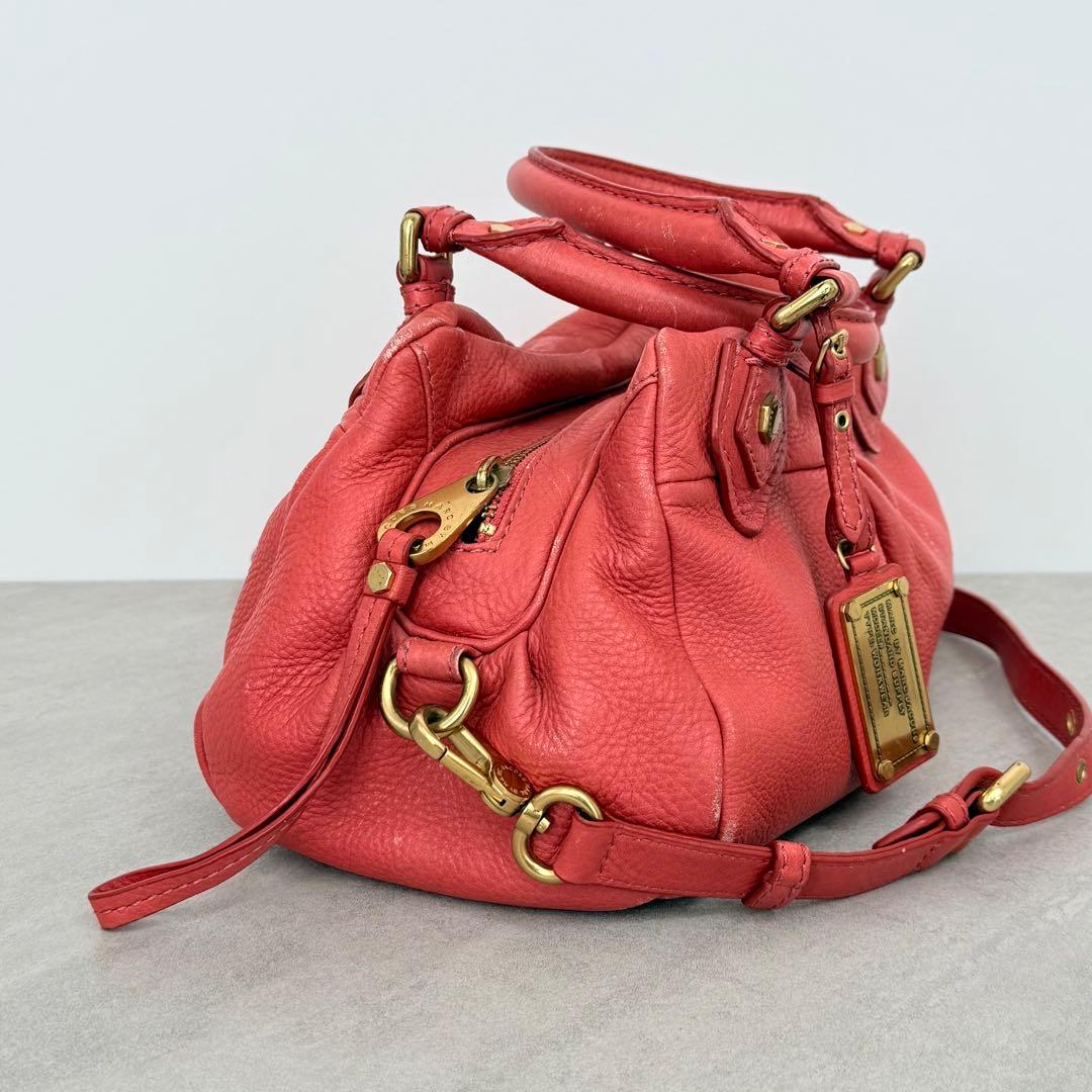 Marc by Marc Jacobs Classic Q Coral Red - メルカリ
