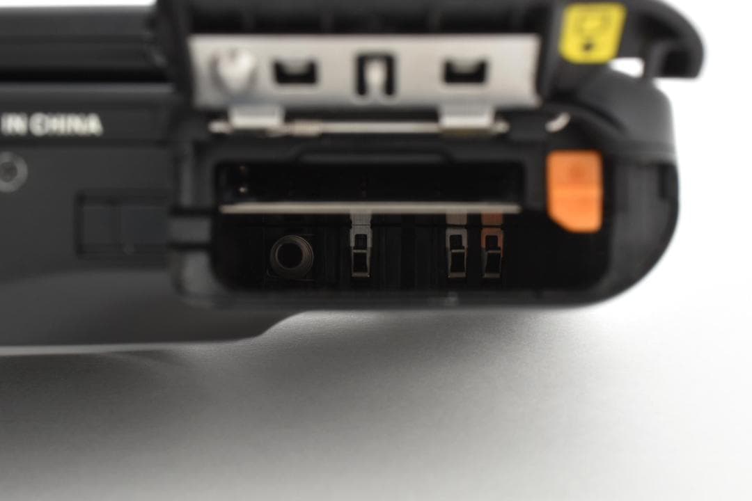 《 美品 》　ニコン　Nikon COOLPIX S6600 動作確認済み