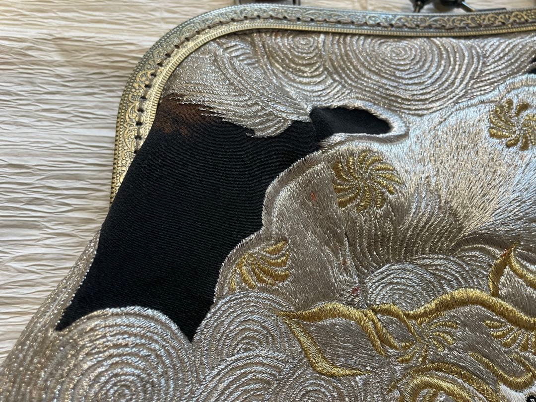 古布リメイクがま口バッグ 留袖 唐獅子 刺繍 - メルカリ