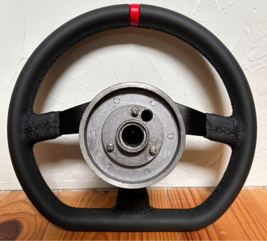 ポルシェ911/991 GT3 CUPステアリング 黒ステッチ/赤 ボルト - メルカリ