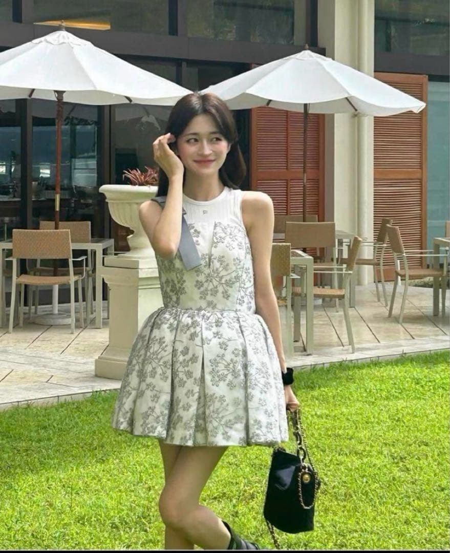 【美品】　Bibiy.（ビビィ）　QUINN EMBROIDERY TOP TOPS｜Bibiy.