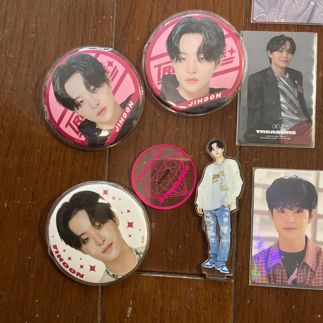 treasure ジフン トレカ アクスタ 缶バッチ ぬいぐるみ ココネンネ