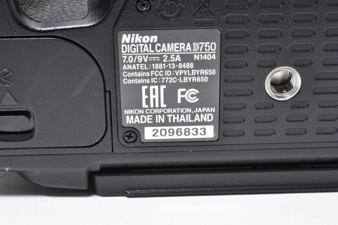 ★良品★《ショット数8,458回 》Nikon D750 ボディ #749U