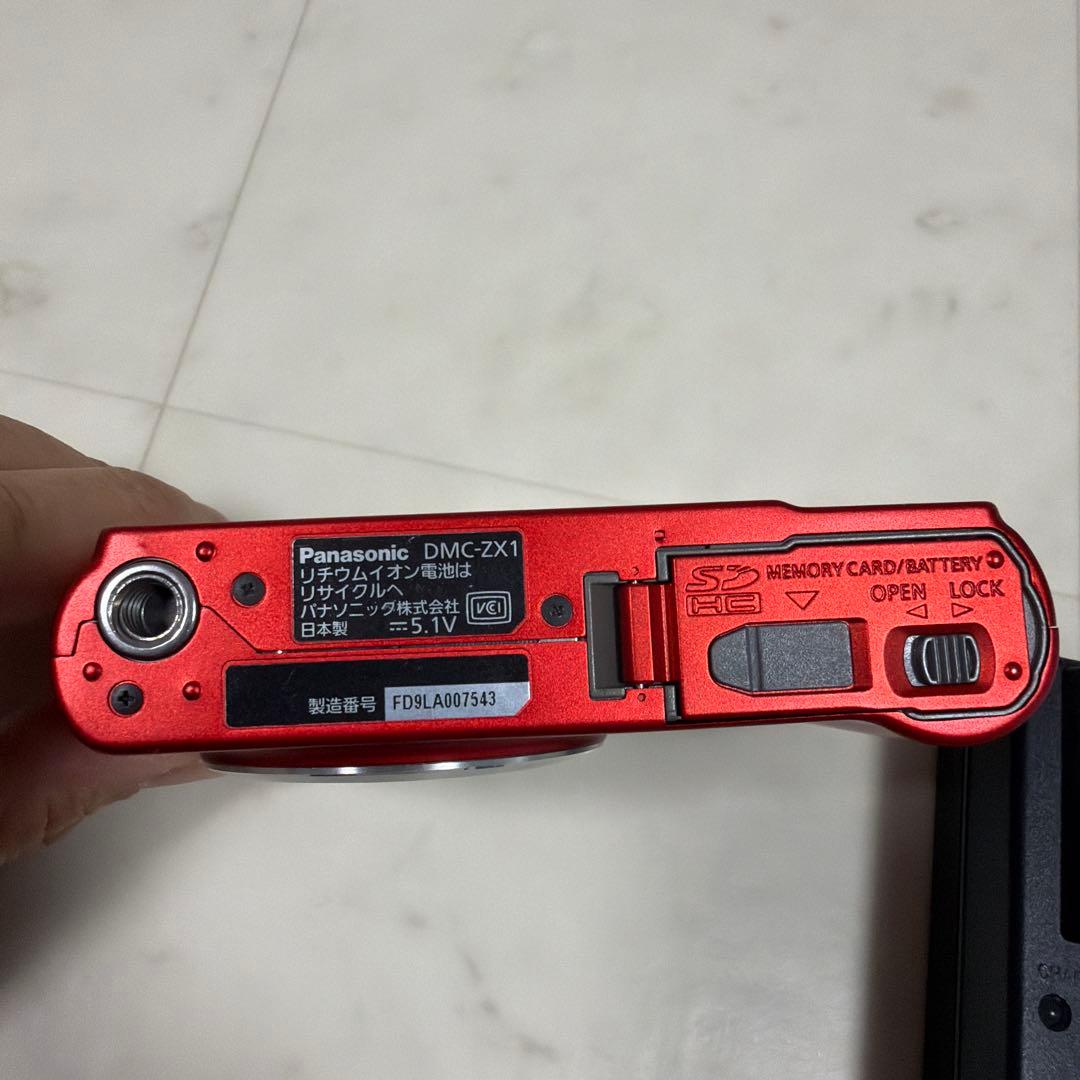 デジタルカメラ Panasonic DMC-TZ1 レッド メモリーカード付き
