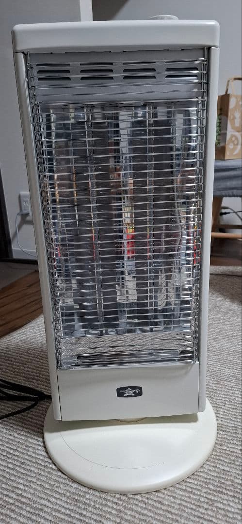 アラジン 遠赤グラファイトヒーター AEH-G100D(W) ホワイト 遠赤グラファイトヒーター ホワイト AEH-G100D-W [グラファイト